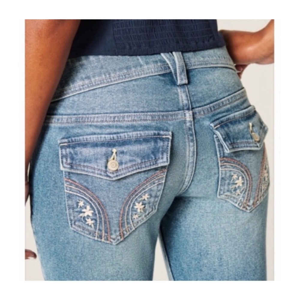 Hollister - Ultra Low Rise Boot Jeans